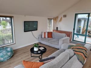 Posezení v ubytování Lake View Dream Queenstown