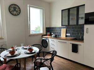 Galley home near Bálna 1093 Budapest, Lónyay utca 39a kép - 2