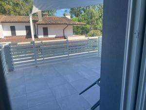 Rõdu või terrass majutusasutuses Hotel Paradiso