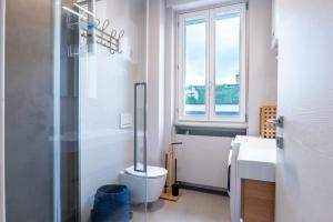 A bathroom at Amazing top floor