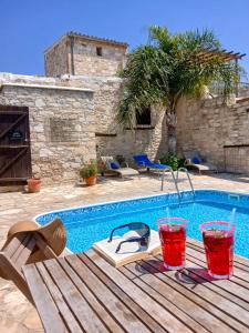 Bazén v ubytování Athena's Pool Oasis nebo v jeho okolí