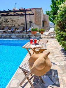 Bazén v ubytování Athena's Pool Oasis nebo v jeho okolí