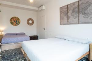 A bed or beds in a room at Amazing top floor