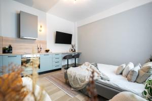 TV a/nebo společenská místnost v ubytování Old Town - Victoriei 25 - UrbanNest Bucharest