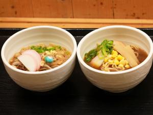 Makanan di atau berdekatan hotel