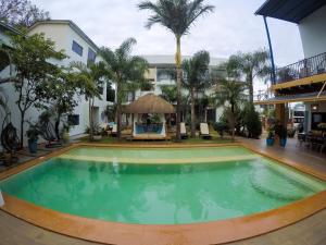 Het zwembad bij of vlak bij Dos Lunas Aparthotel