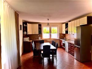 Fotografia z galérie ubytovania Holiday Home na Mazurach nad Jeziorem v destinácii Regiel