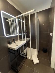 A bathroom at Hotel U Šuláka
