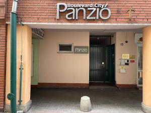 Certifikát, ocenenie alebo iný dokument vystavený v ubytovaní Boulevard City Panzió - self check-in