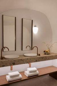 Phòng tắm tại Canaves Ena - Small Luxury Hotels of the World