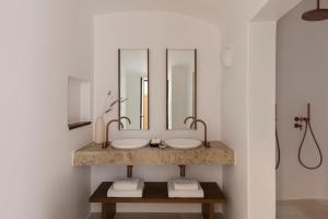 Phòng tắm tại Canaves Ena - Small Luxury Hotels of the World