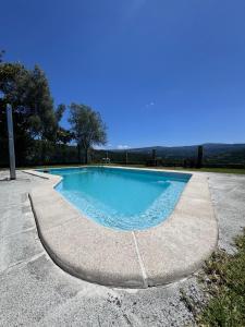 Basen w obiekcie Casa 2 habitaciones con piscina y cenador al aire libre lub w pobliżu