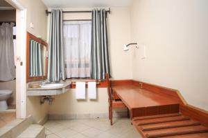 Foto dalla galleria di Paris Hotel a Nairobi Altre 2 foto
