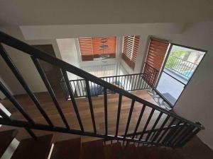 Gallery image of 3 Storey Beachfront Villa with Pool by JCV in Nasugbu