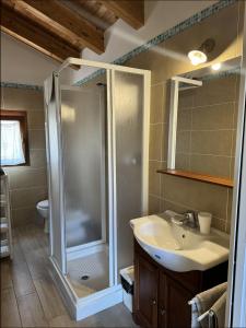 Ένα μπάνιο στο Agriturismo Le Grange +34 φωτογραφίες