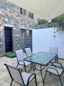 Αίθριο ή υπαίθριος χώρος στο Ammoudi Hideaway