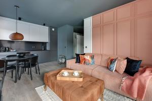 Posezení v ubytování SCALA Apartments City Center & Parking by Downtown Apartments