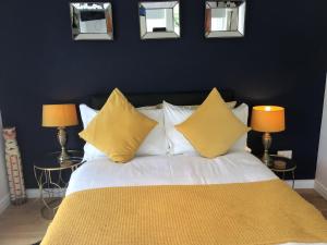 Φωτογραφία από το άλμπουμ του Hillcrest House Self Catering Apartments σε Ντόνεγκαλ