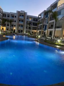 Bazén v ubytování Appartement avec vue piscine à centre ville martil nebo v jeho okolí + 2 fotografie