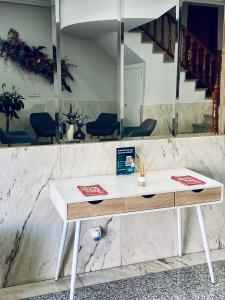 Foto dalla galleria di Hotel As Camelias a Vilarrodis