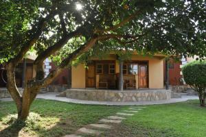 Zahrada ubytování Secrets Guest House Entebbe