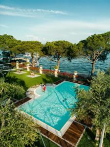 Der Swimmingpool an oder in der Nähe von Hotel Ristorante Sogno
