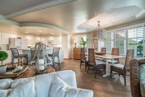 Posezení v ubytování Ocean Oasis Fordham 101 3BR Villa Ocean Views