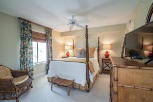 Postel nebo postele na pokoji v ubytování Ocean Oasis Fordham 101 3BR Villa Ocean Views