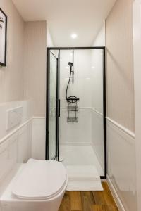 A bathroom at H75 Apartments Kosice Centre