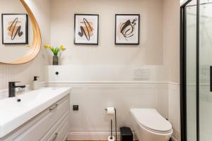 A bathroom at H75 Apartments Kosice Centre