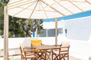 Patio alebo iná vonkajšia časť ubytovania Sorokos Koufonissia