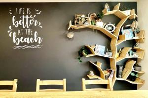 Galeriebild der Unterkunft New Asian Wood style 4 Bedroom in Surf City in Surf City