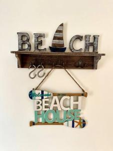 Galeriebild der Unterkunft New Asian Wood style 4 Bedroom in Surf City in Surf City