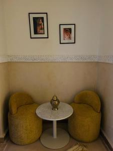 Posezení v ubytování Riad N'S & Spa