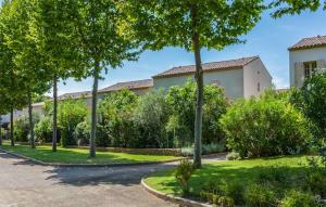 Κήπος έξω από το Stunning Home In Saint-Laurent-De-La-Ca