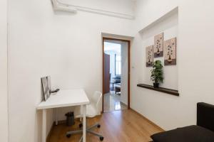 Elegant Downtown Apartment at Király 39 1077 Budapest, Király utca 39 kép - 2