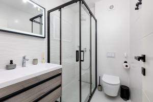 Bilik mandi di Mint & Gold Luxury Suite +14 gambar