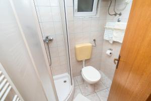 Koupelna v ubytování Apartments Marija