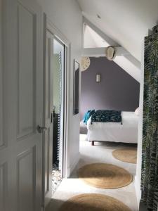 Postel nebo postele na pokoji v ubytování Manoir Saint-André,B&B de charme