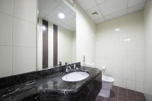 Fotografie z fotogalerie ubytování New Arabian Burj Al Nujoom Downtown Dubai 1 BR v Dubaji + 21 fotografií