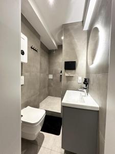BLK Hostel的一间浴室