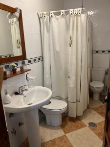 Koupelna v ubytování Hostal Moraima