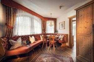 Posezení v ubytování Hotel Alte Mühle 4 Stelle