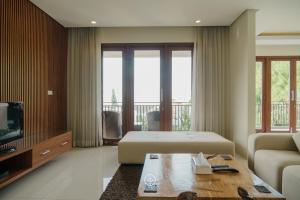 Et tv og/eller underholdning på Breeze blows city view villa 5 bedrooms with a private swimming pool and a familly room