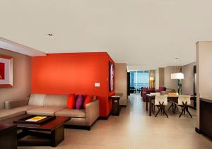 Uma área de estar em Megapolis Hotel Panama