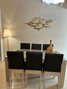 Część wypoczynkowa w obiekcie ZEN Neapoli Penthouse Apartment