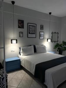 Posteľ alebo postele v izbe v ubytovaní Anthonas House