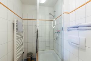 Koupelna v ubytování Ferienwohnung Sommerwind + 16 fotografií
