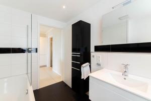 Koupelna v ubytování Ferienwohnung Beach 66 in Haffkrug + 36 fotografií