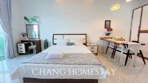 Postel nebo postele na pokoji v ubytování Chang HomeStay Phan Thiết Villa SeaLink&Ocean Vista------------------------------------------------------Căn Hộ Sát Biển-------------Long-Term Rental----------Monthly Rental-------------------------------------------------------GGle CHANG HOMESTAY Mui Ne